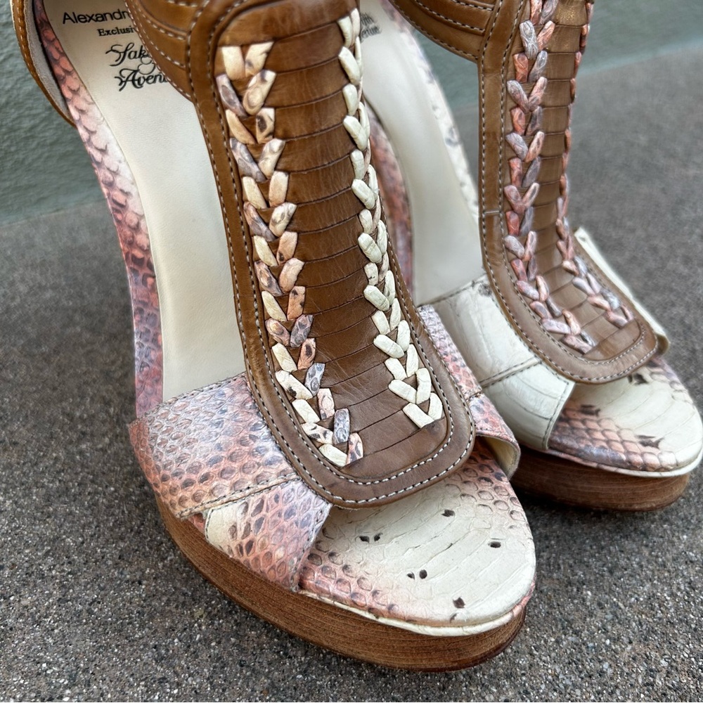 $695~ALEXANDRE BIRMAN~Snakeskin Python T-Strap Pe… - image 6